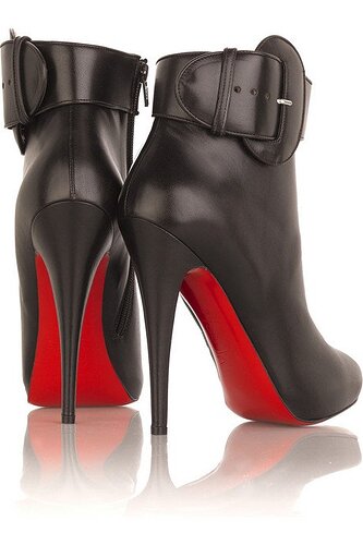 how-to-Buy-online-Christian-Louboutin-Shoes.jpg