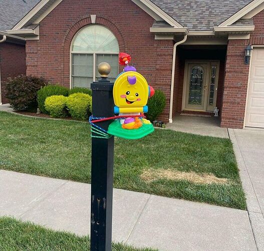 67f4b9fac6d6b_friends_mom_ran_over_their_mailbox_and_this_was_the_replacement_until_they_get_it_fixed_1_1745321331