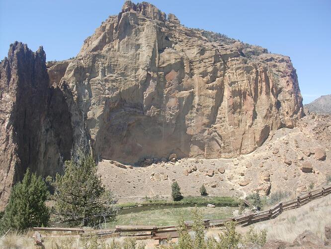 Smith Rock State Park (5).jpg