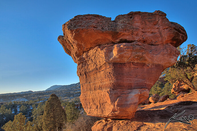 Garden-of-the-Gods-Balancing-Boulder-Colorado-Springs-HDR-photography.jpg